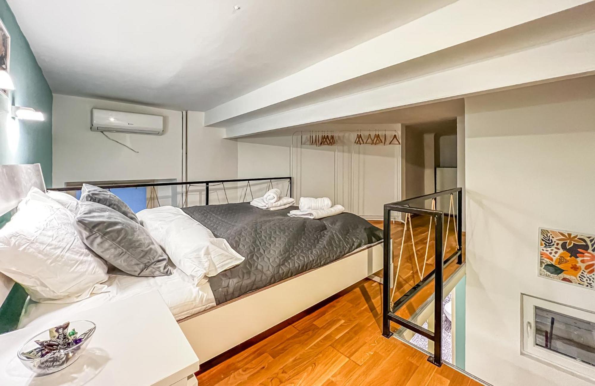 Global Living - Dazzling Dob Dwelling Apartment *