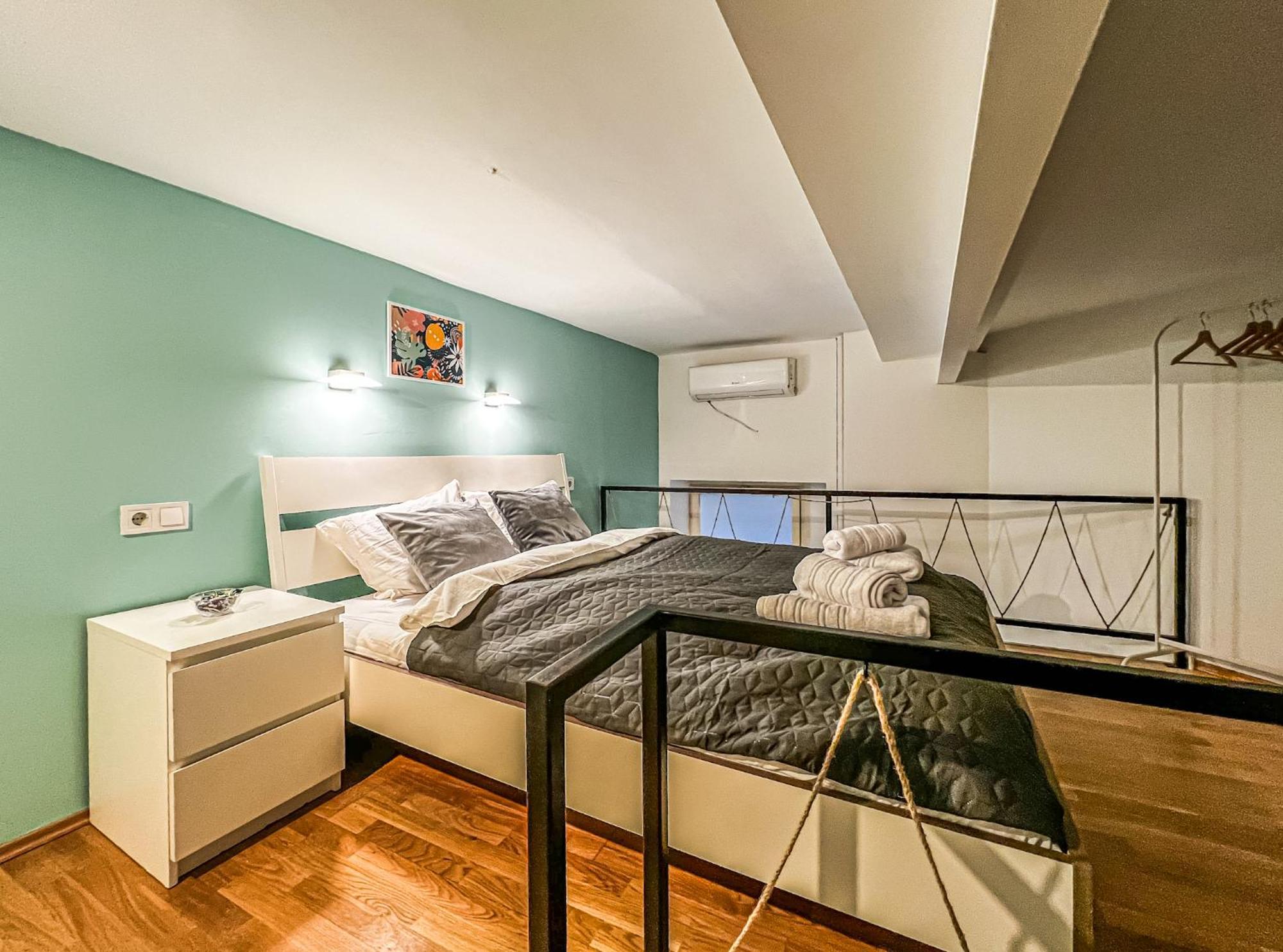 Global Living - Dazzling Dob Dwelling * Budapesta