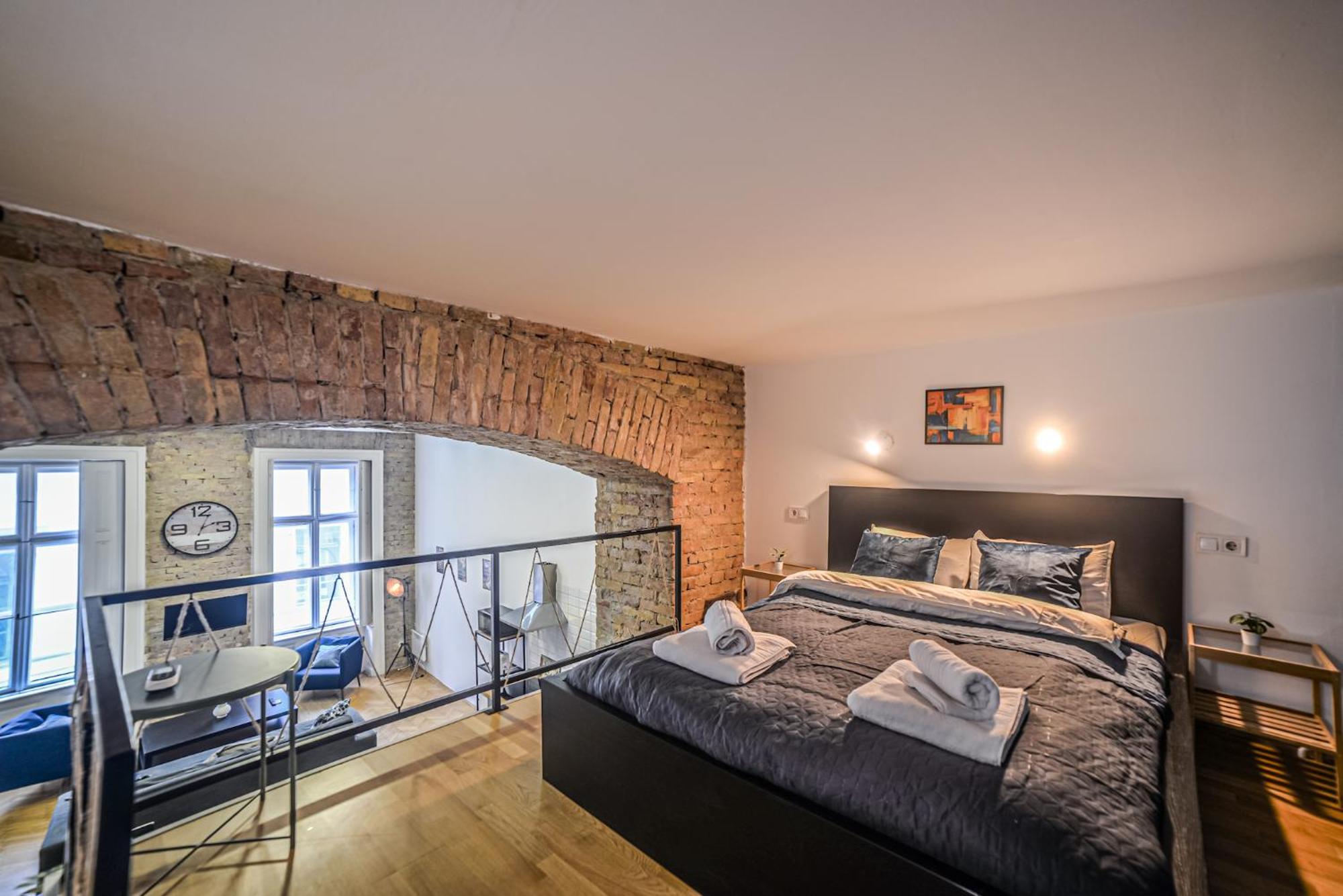 Global Living - Dazzling Dob Dwelling Apartment